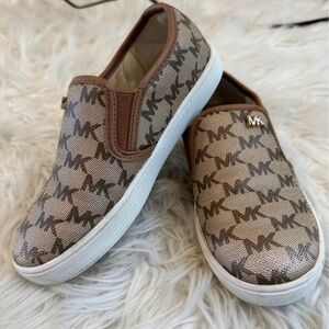 Michael Kors Brown and Cream Slip-On Shoes (Youth Size 1)